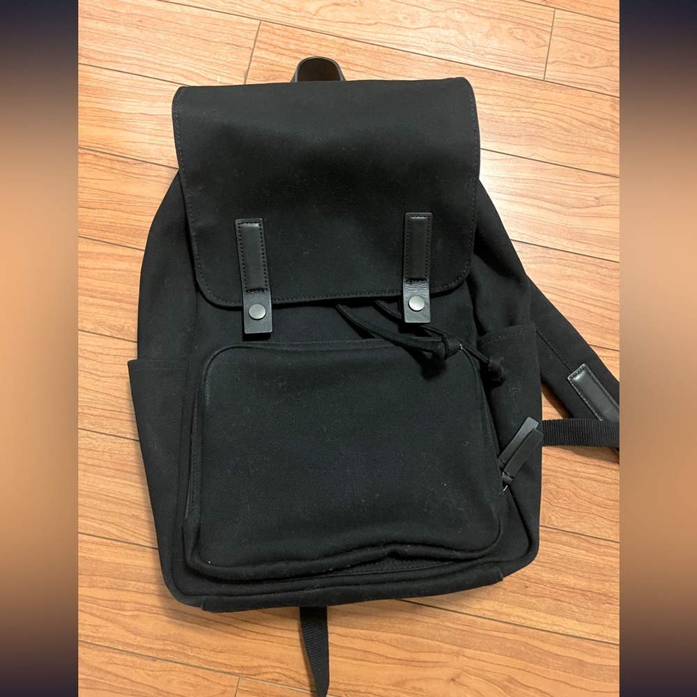 Everlane Modern Snap Backpack, Black (unisex)